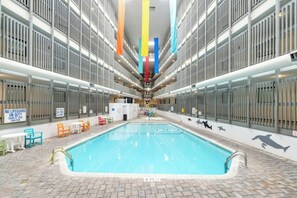 Piscine couverte, piscine extérieure