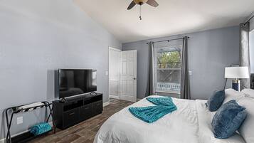 6 dormitoris, planxa i posts de planxar, wifi i roba de llit