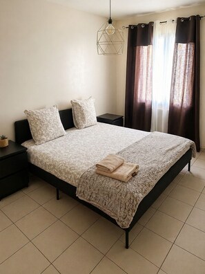 5 bedrooms, WiFi, bed sheets