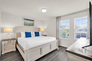 8 bedrooms, desk, iron/ironing board, travel crib