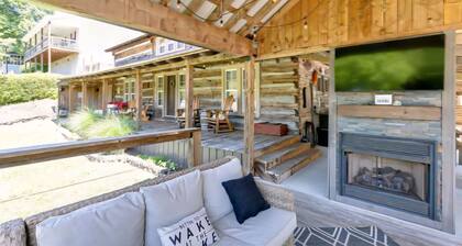 Comfortable cabin in Lynchburg with a lake view...5 miles from Jack Daniel