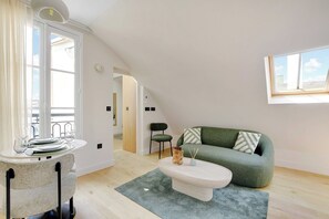 Apartment | Living area