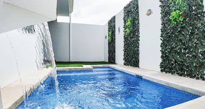 Macaw House with private pool