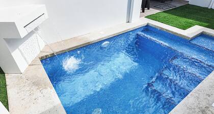 Macaw House with private pool