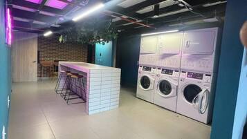 Apartment, 1 Bedroom, Accessible, City View | Laundry