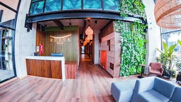 Apartment, 1 Bedroom, Accessible, City View | Lobby
