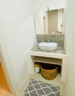 Hair dryer, towels, soap, toilet paper