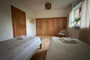 3 Schlafzimmer, Bügeleisen/Bügelbrett, Reisekinderbett, kostenloses WLAN