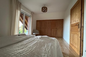 3 Schlafzimmer, Bügeleisen/Bügelbrett, Reisekinderbett, kostenloses WLAN