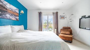 3 chambres, fer et planche Ă repasser, Wi-Fi, draps fournis
