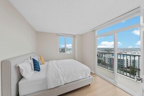 3 chambres, fer et planche à repasser, lit parapluie, Wi-Fi gratuit