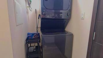 Apartment, 1 Bedroom, Accessible, Smoking | Room amenity