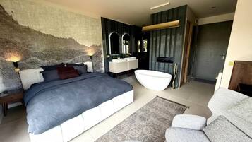 Deluxe Double Room | Free WiFi