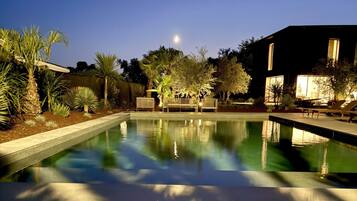 Piscine extérieure (ouverte en saison)