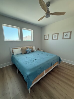 5 bedrooms, WiFi, bed sheets