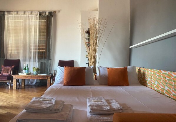 1 chambre, fer et planche à repasser, Wi-Fi, draps fournis