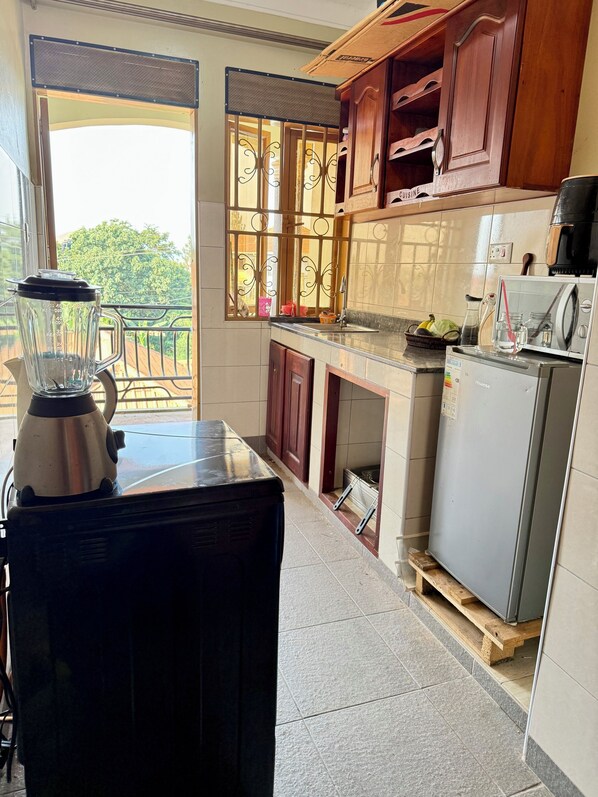 Microwave, oven, stovetop