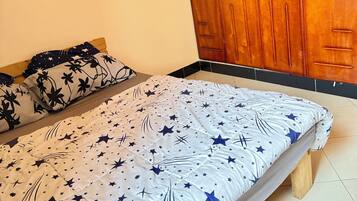 1 soveværelse, strygejern/strygebræt, internetforbindelse, sengetøj