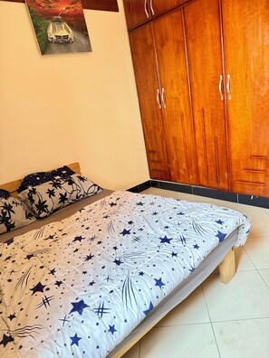 1 bedroom, iron/ironing board, Internet, bed sheets
