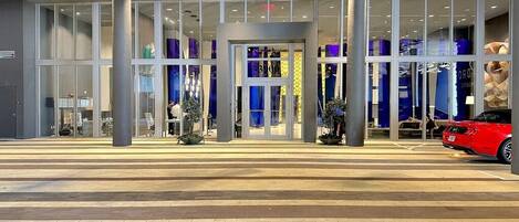 Pintu masuk properti