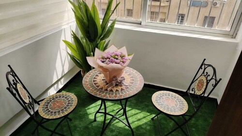 Large & modern apartment in downtown Fès. Great for Families!