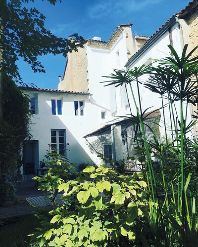 MAISON MATEJEWSKI Bed and breakfast with garden