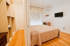 1 chambre, bureau, Wi-Fi, draps fournis