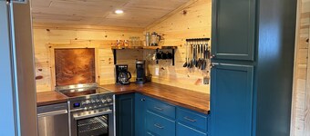 Base Camp - Cozy 2-bed with ORV trail access. Fully fenced-in and dog-friendly