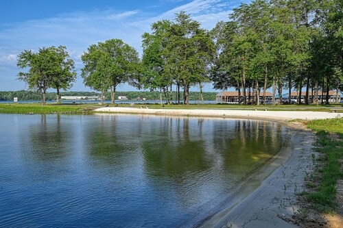 Waterview Townhouse within walking distance of Lake Anna Taphouse