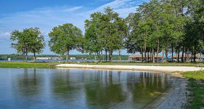 Waterview Townhouse within walking distance of Lake Anna Taphouse
