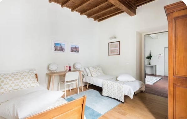 Iron/ironing board, WiFi, bed sheets