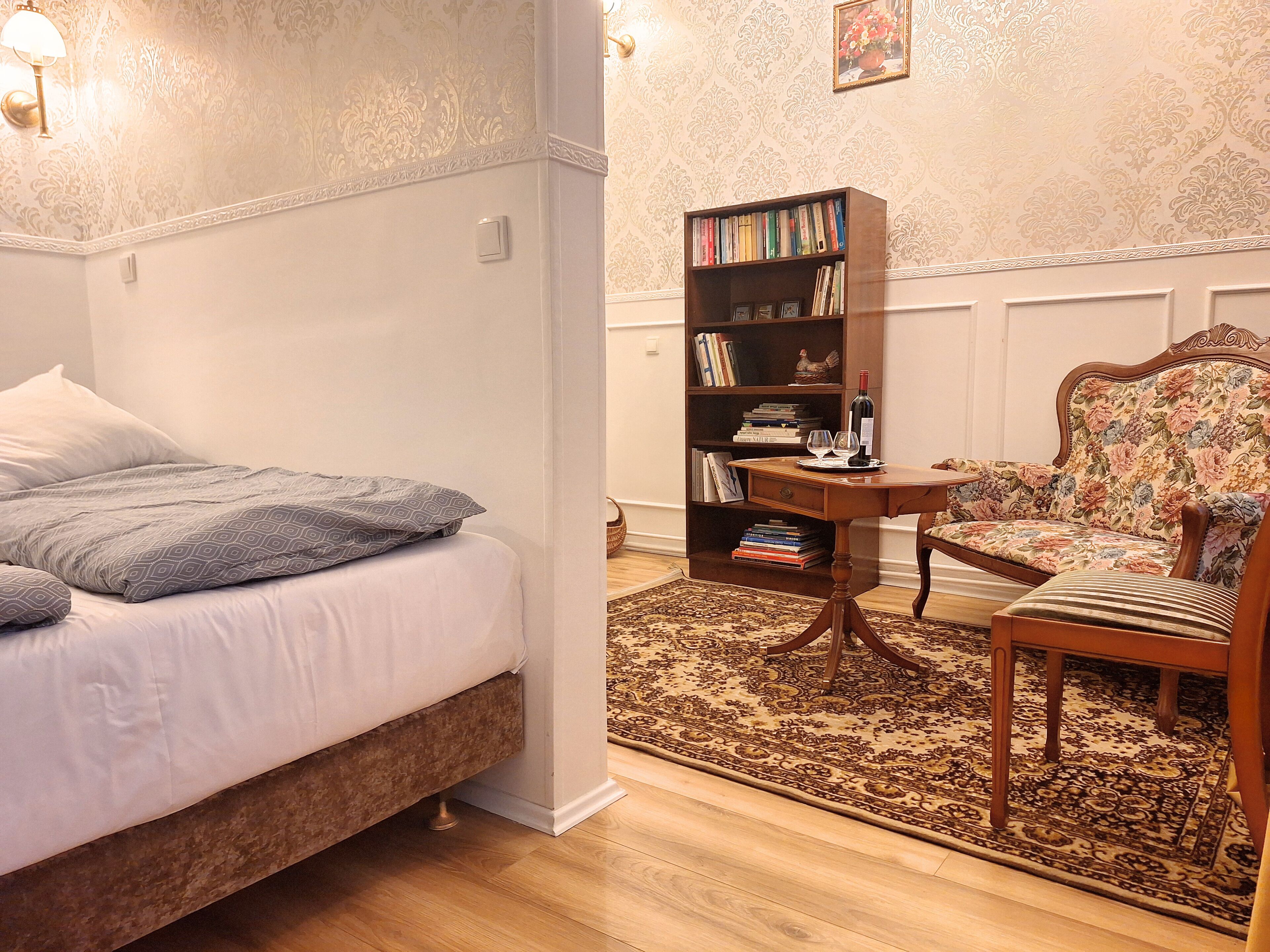 4 bedrooms, travel cot, WiFi, bed sheets