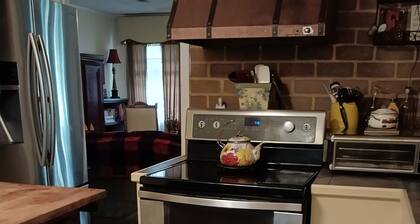 Warm and welcoming farmhouse, nestled on our 198 year old family fàrm