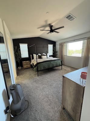 4 bedrooms, travel crib, free WiFi, bed sheets