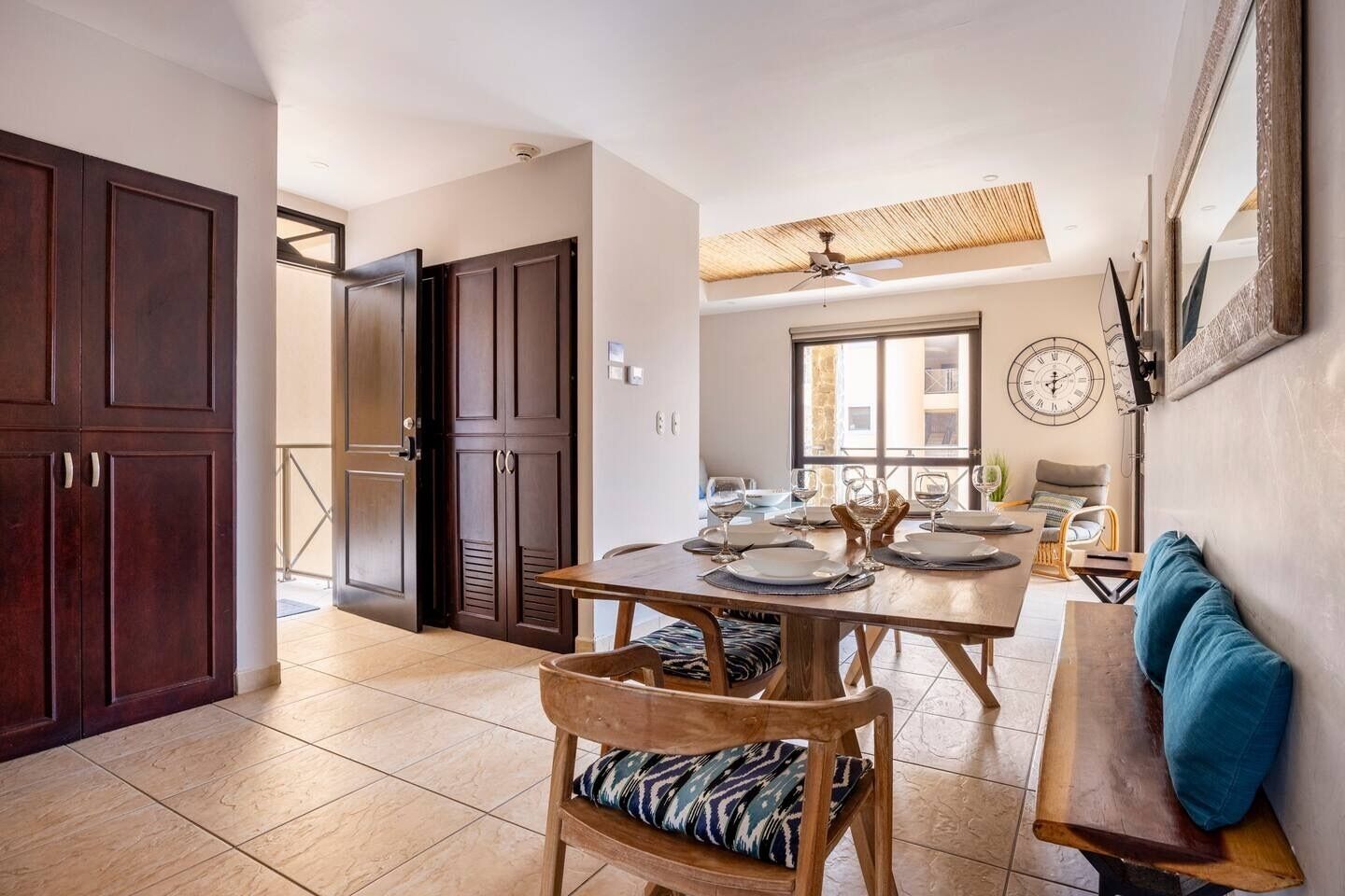 客房内保险箱、熨斗/熨衣板、免费 WiFi