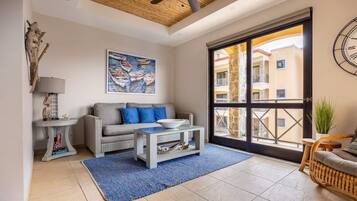 In-room safe, iron/ironing board, free WiFi