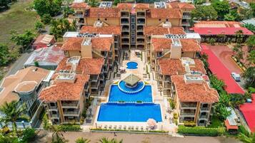 In-room safe, iron/ironing board, free WiFi