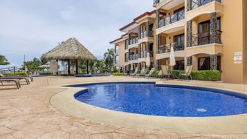 In-room safe, iron/ironing board, free WiFi