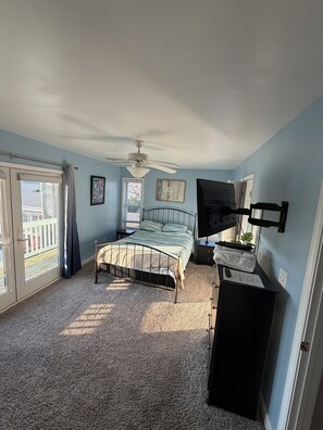 5 bedrooms, WiFi, bed sheets