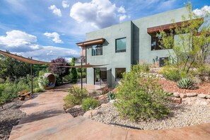 Exterior - 1 bd,1 bth pet friendly patio close to Sedona (Lake Montezuma)
