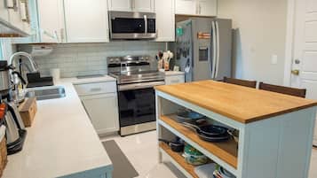 Microones, forn, placa de cuina i rentaplats