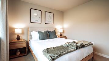 2 bedrooms, iron/ironing board, free WiFi, bed sheets