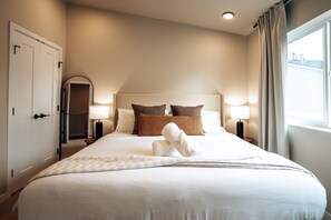 2 chambres, fer et planche à repasser, Wi-Fi gratuit, draps fournis