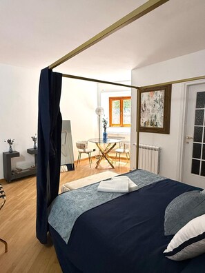 1 bedroom, iron/ironing board, free WiFi, bed sheets