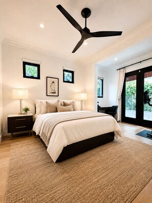 3 habitaciones, escritorio, tabla de planchar con plancha y wifi