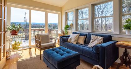 Serene & Bright: Minnewaska Mtn Views ~ Deck ~BBQ