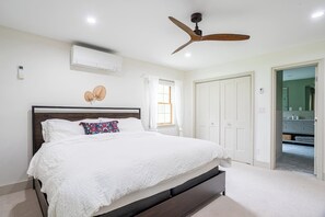 4 bedrooms, desk, iron/ironing board, travel cot