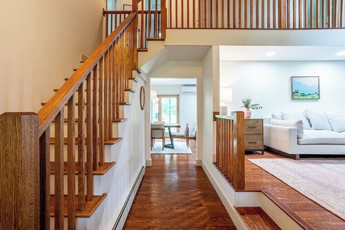 Spacious Fam Retreat: Hot Tub, Fire Pit, BBQ