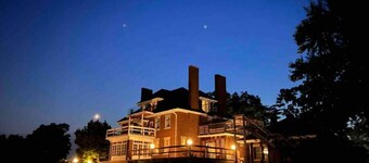 The Sky Mansion Lake View EV Charger