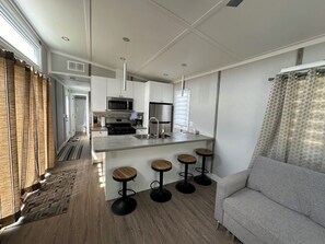 Fridge, microwave, oven, stovetop - Charming Tiny Home (Kedgwick)